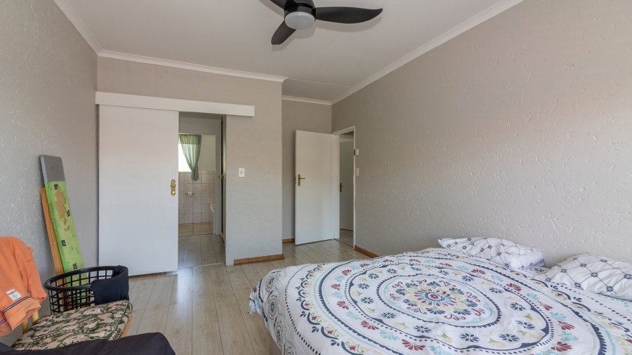3 Bedroom Property for Sale in Kroonheuwel Free State